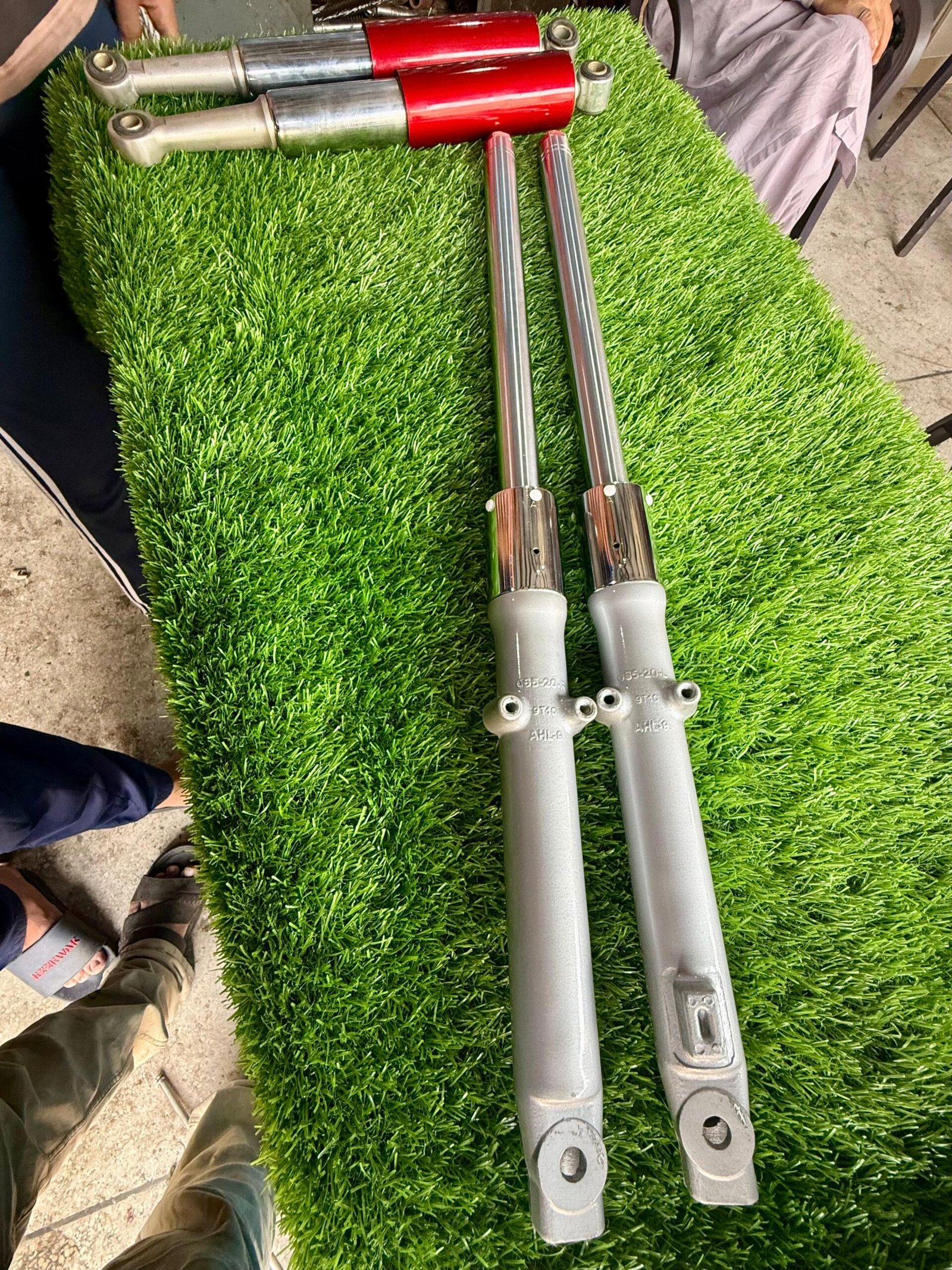 Honda CD70 Front Shocks – Genuine
